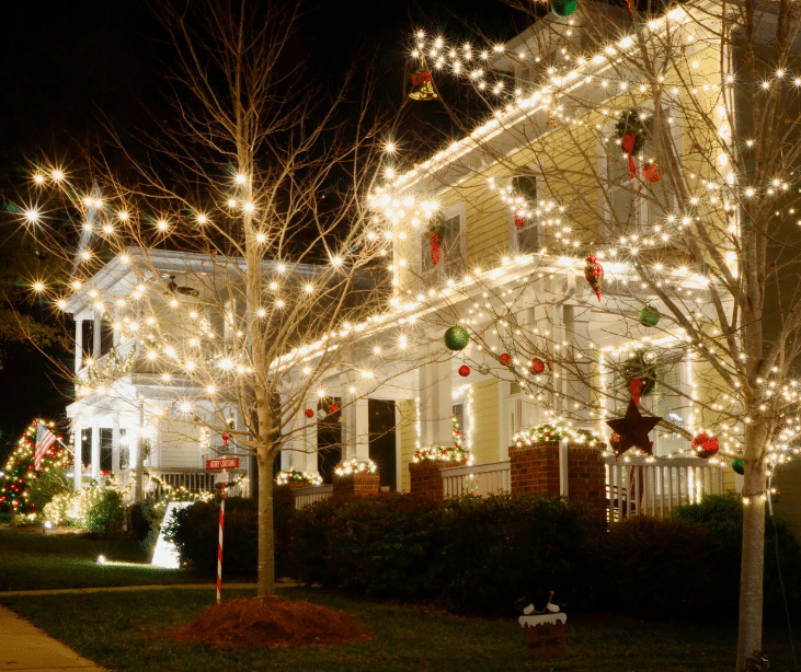 Christmas Light Installers Near Me: Top Choice in Indiana